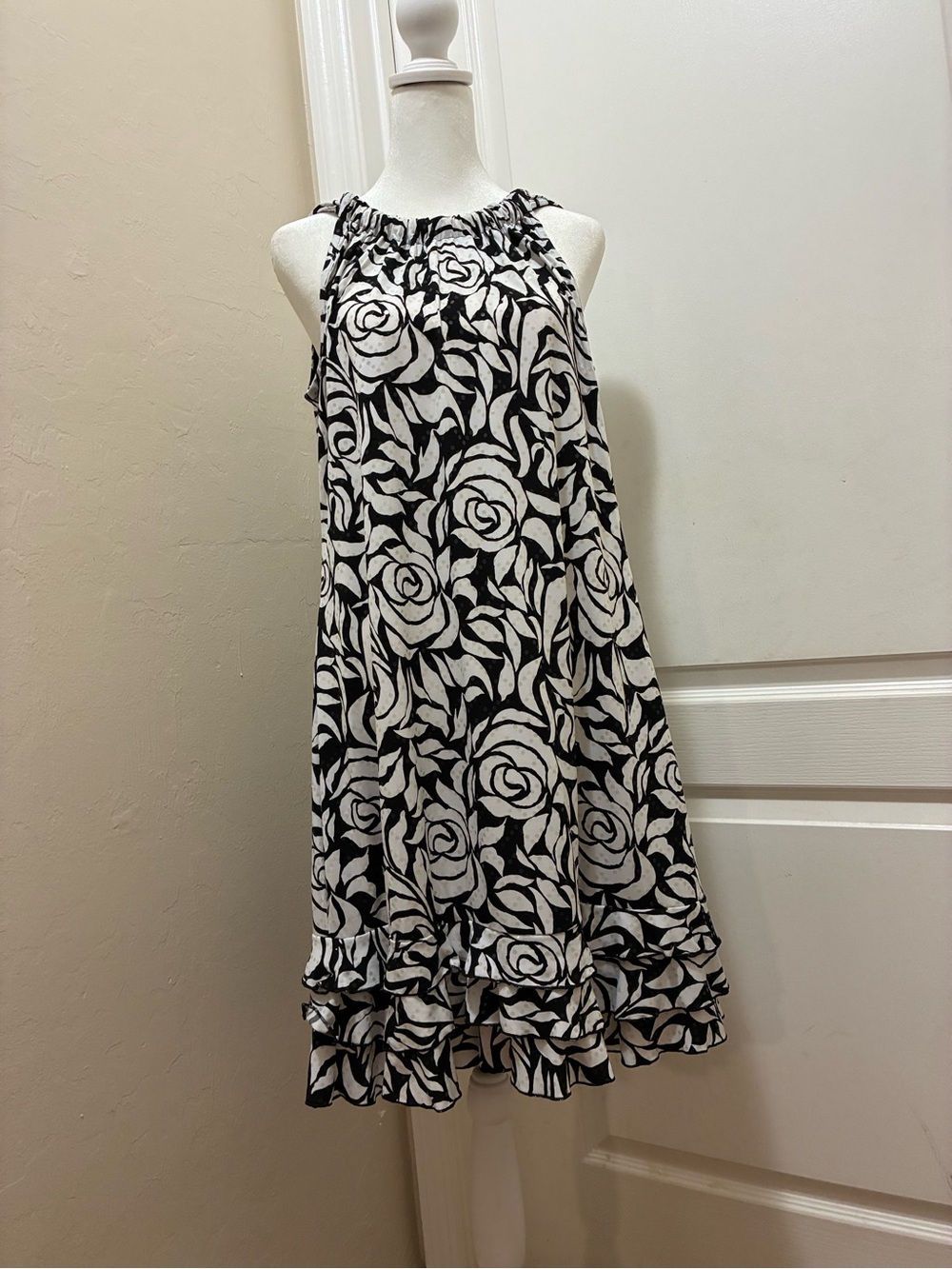 MSK Sequin Black White Rose Ruffle Tiered Hem Dress 10